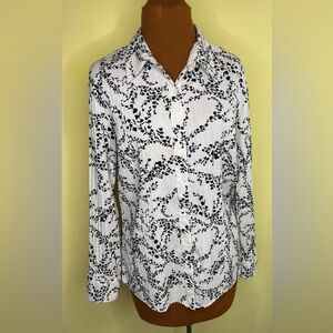 East 5th White Black Print Crinkle Button Front Blouse Size Medium
